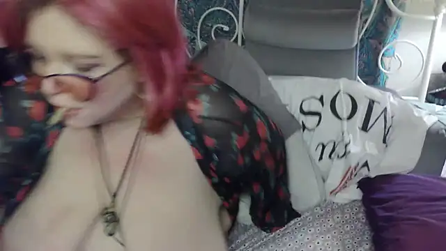 Snapshot of g0lden_are0las89 chatting on 1, 12, 2025 g0lden are0las89 online show from 1, 12, 2025