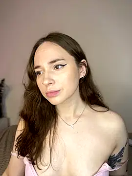 Snapshot of AlexaSpark_ chatting on 9, 9, 2025 AlexaSpark  online show from 9, 9, 2025