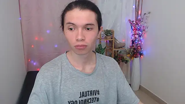 Snapshot of Xoxo_Smiles chatting on 9, 2, 2026 Xoxo Smiles online show from 9, 2, 2026