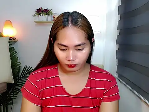 sluttyprincess0 online show from 19, 4, 2026