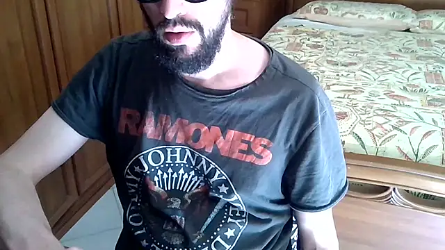 Snapshot of MisterX_99 chatting on 6, 10, 2025 MisterX 99 online show from 6, 10, 2025