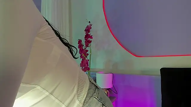 Snapshot of _HAANNAH_ chatting on 6, 11, 2025 HAANNAH online show from 6, 11, 2025