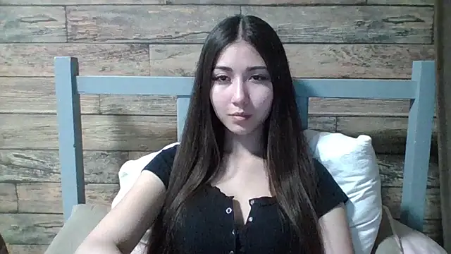 Snapshot of Virginia_Hicks chatting on 17, 9, 2025 Virginia Hicks online show from 17, 9, 2025