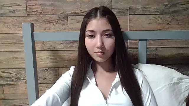 Snapshot of Virginia_Hicks chatting on 1, 10, 2025 Virginia Hicks online show from 1, 10, 2025