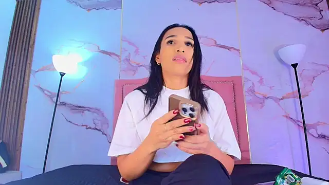 AlyaThompson online show from 22, 5, 2026