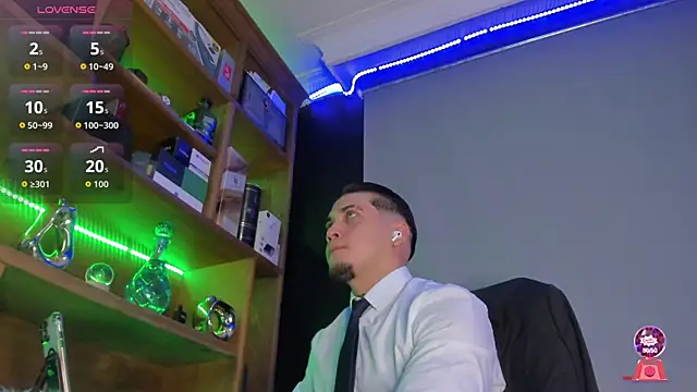 Snapshot of Gael_williams1 chatting on 3, 10, 2025 Gael williams1 online show from 3, 10, 2025