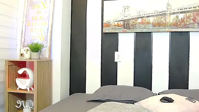 ParisRoux online show from 22, 2, 2026