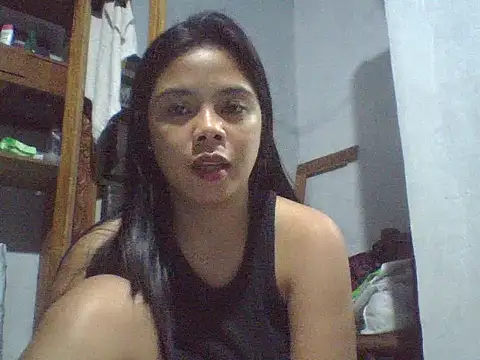 Snapshot of sweet_heaven00 chatting on 12, 3, 2026 sweet heaven00 online show from 12, 3, 2026