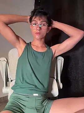 Snapshot of Angel_bunny2 chatting on 9, 11, 2025 Angel bunny2 online show from 9, 11, 2025