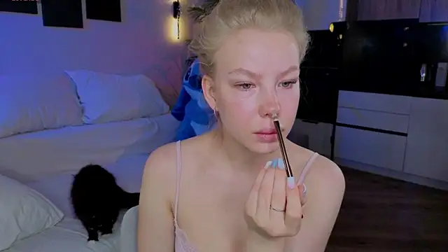 Snapshot of emilyshepar_d chatting on 13, 5, 2026 emilyshepar d online show from 13, 5, 2026