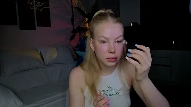 Snapshot of emilyshepar_d chatting on 15, 5, 2026 emilyshepar d online show from 15, 5, 2026