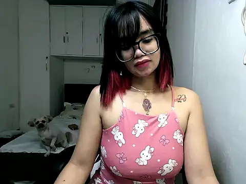 Snapshot of eattmebabyy chatting on 1, 2, 2026 eattmebabyy online show from 1, 2, 2026