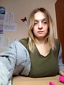 Ami Foxy online show from 11, 2, 2026