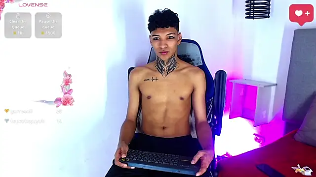 Snapshot of Rick_Wade chatting on 21, 12, 2025 Rick Wade online show from 21, 12, 2025