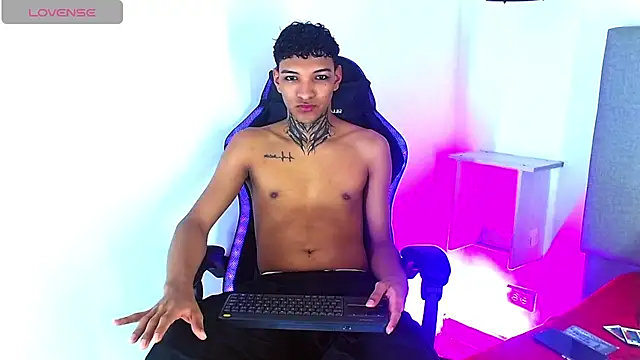 Snapshot of Rick_Wade chatting on 13, 2, 2026 Rick Wade online show from 13, 2, 2026