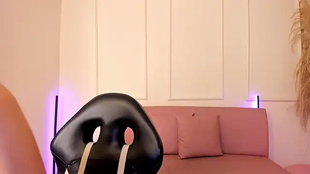 Lilily lv online show from 18, 12, 2025