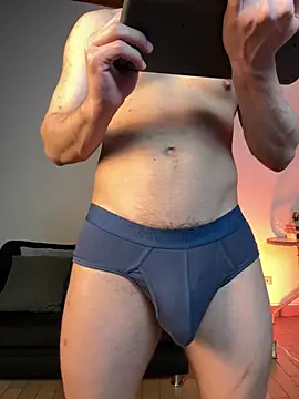 Snapshot of AlekBlake_ chatting on 5, 3, 2026 AlekBlake online show from 5, 3, 2026