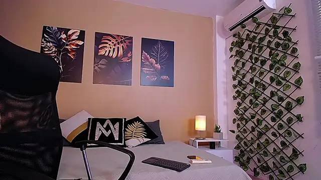 Snapshot of ChristopherBlack_ chatting on 19, 2, 2026 ChristopherBlack online show from 19, 2, 2026