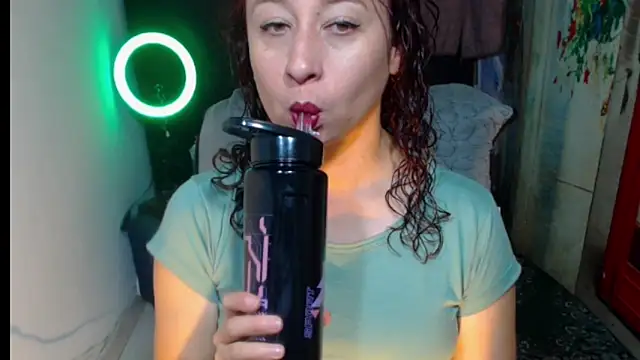 Milf Valeria online show from 11, 11, 2025