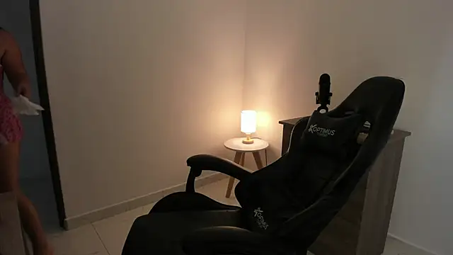 Kyleighc online show from 28, 10, 2025