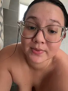 Snapshot of Kyleighc chatting on 21, 12, 2025 Kyleighc online show from 21, 12, 2025