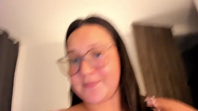 Snapshot of Kyleighc chatting on 9, 2, 2026 Kyleighc online show from 9, 2, 2026