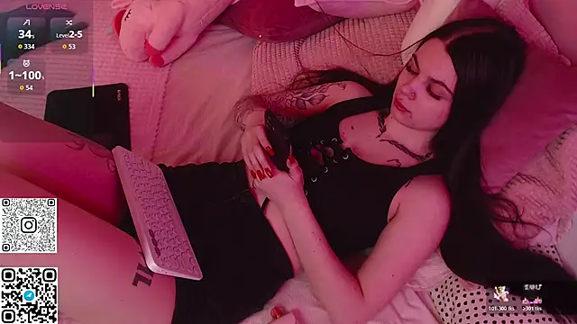 Snapshot of Michela_Fruet chatting on 15, 4, 2026 Michela Fruet online show from 15, 4, 2026