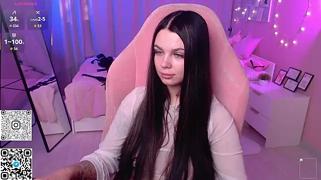 Snapshot of Michela_Fruet chatting on 4, 5, 2026 Michela Fruet online show from 4, 5, 2026