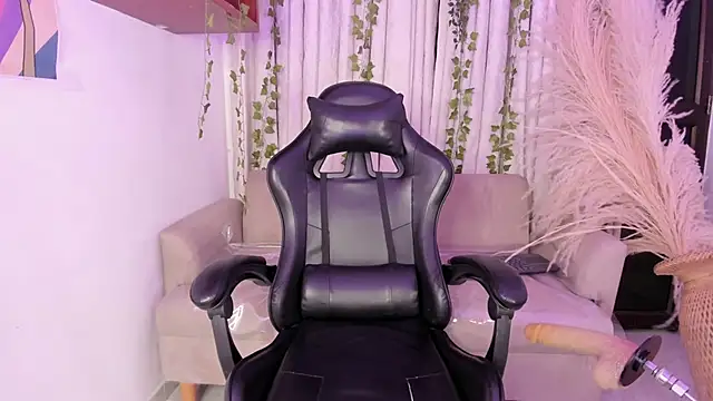 AmbarFoxx  online show from 5, 4, 2026