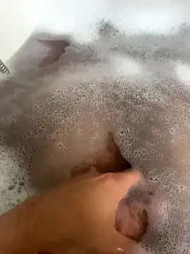 Snapshot of boran72 chatting on 17, 12, 2025 boran72 online show from 17, 12, 2025