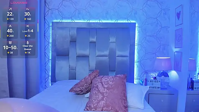 AlliceWinter online show from 8, 11, 2025