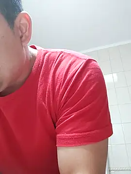 Snapshot of Bradd_32 chatting on 9, 4, 2026 Bradd 32 online show from 9, 4, 2026