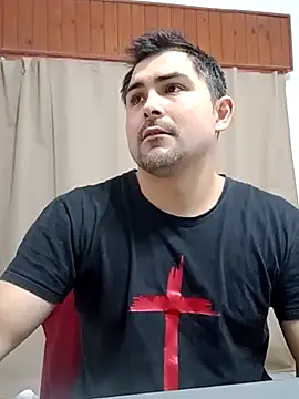 Snapshot of Bradd_32 chatting on 5, 7, 2026 Bradd 32 online show from 5, 7, 2026