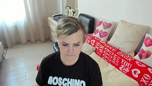 Snapshot of MildMature chatting on 20, 4, 2026 MildMature online show from 20, 4, 2026