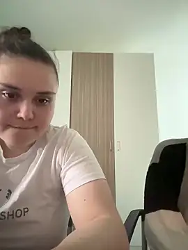 Snapshot of FemmeAffair chatting on 5, 2, 2026 FemmeAffair online show from 5, 2, 2026