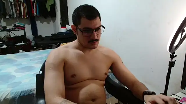 Snapshot of Leonino231 chatting on 20, 4, 2026 Leonino231 online show from 20, 4, 2026