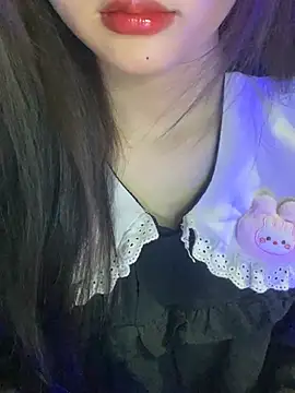 Snapshot of Linhtruong_ chatting on 18, 3, 2026 Linhtruong online show from 18, 3, 2026