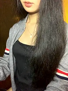 Nhinhi18 online show from 13, 11, 2025