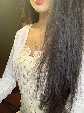 Snapshot of Nhinhi18 chatting on 1, 4, 2026 Nhinhi18 online show from 1, 4, 2026