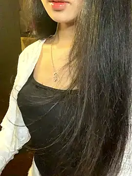 Snapshot of Nhinhi18 chatting on 3, 4, 2026 Nhinhi18 online show from 3, 4, 2026