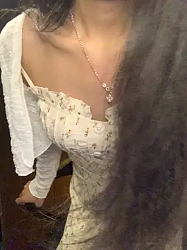 Snapshot of Nhinhi18 chatting on 6, 4, 2026 Nhinhi18 online show from 6, 4, 2026