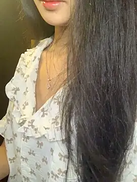 Snapshot of Nhinhi18 chatting on 7, 4, 2026 Nhinhi18 online show from 7, 4, 2026