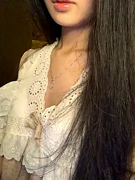 Snapshot of Nhinhi18 chatting on 10, 4, 2026 Nhinhi18 online show from 10, 4, 2026