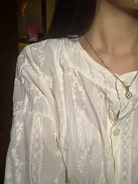 Snapshot of Nhinhi18 chatting on 23, 4, 2026 Nhinhi18 online show from 23, 4, 2026