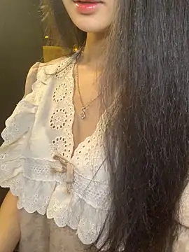 Snapshot of Nhinhi18 chatting on 14, 5, 2026 Nhinhi18 online show from 14, 5, 2026