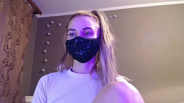 Snapshot of Iris_lave chatting on 15, 9, 2025 Iris lave online show from 15, 9, 2025