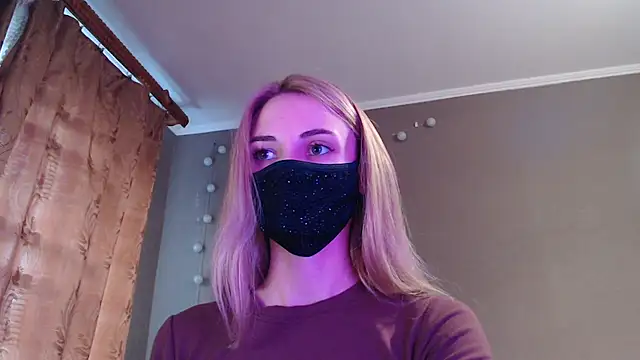 Snapshot of Iris_lave chatting on 23, 9, 2025 Iris lave online show from 23, 9, 2025