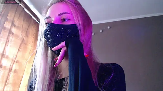 Snapshot of Iris_lave chatting on 24, 9, 2025 Iris lave online show from 24, 9, 2025