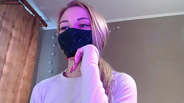 Snapshot of Iris_lave chatting on 29, 9, 2025 Iris lave online show from 29, 9, 2025