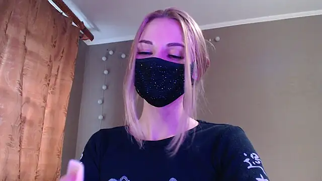 Snapshot of Iris_lave chatting on 1, 10, 2025 Iris lave online show from 1, 10, 2025